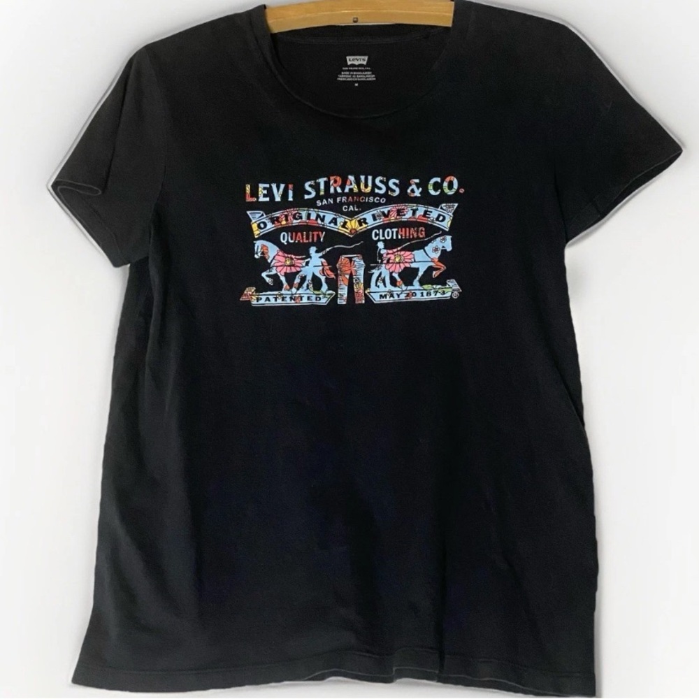 Levi Strauss & Co. Short Sleeve Equestrian T-Shirt Floral Horses Women’s‎ Sz M